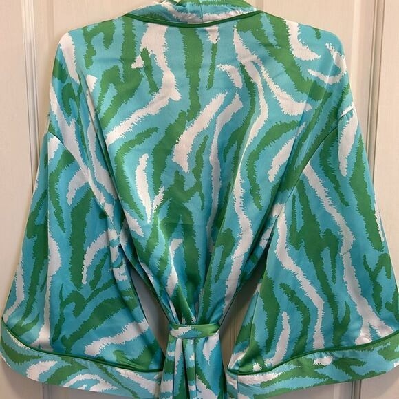 DVF Long Satin Disco 🪩 Zebra 🦓 Green Tie Robe 👘 Gorgeous! - Picture 6 of 17